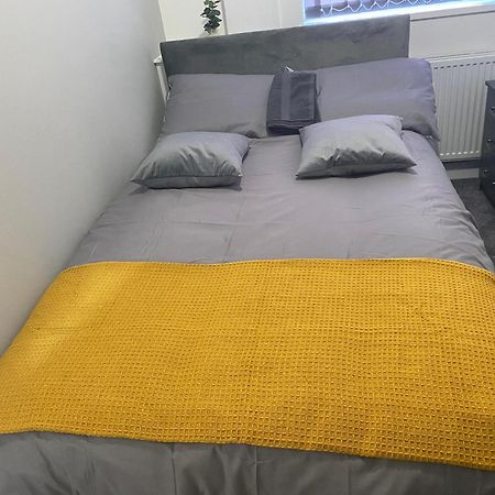 Great Home Of Relaxations Stoke-on-Trent ภายนอก รูปภาพ