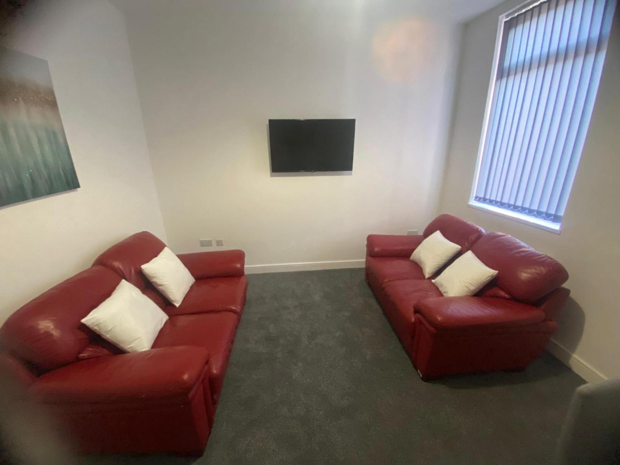 Great Home Of Relaxations Stoke-on-Trent ภายนอก รูปภาพ